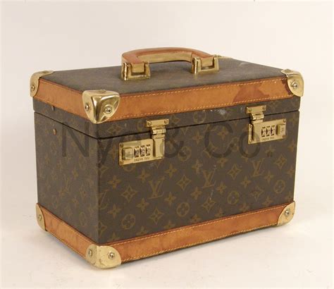 louis vuitton cosmetic case gm|vintage louis vuitton cosmetic case.